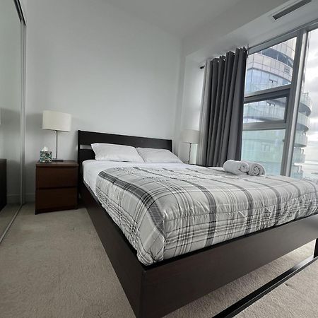 Grand Royal Suites Toronto Exterior photo