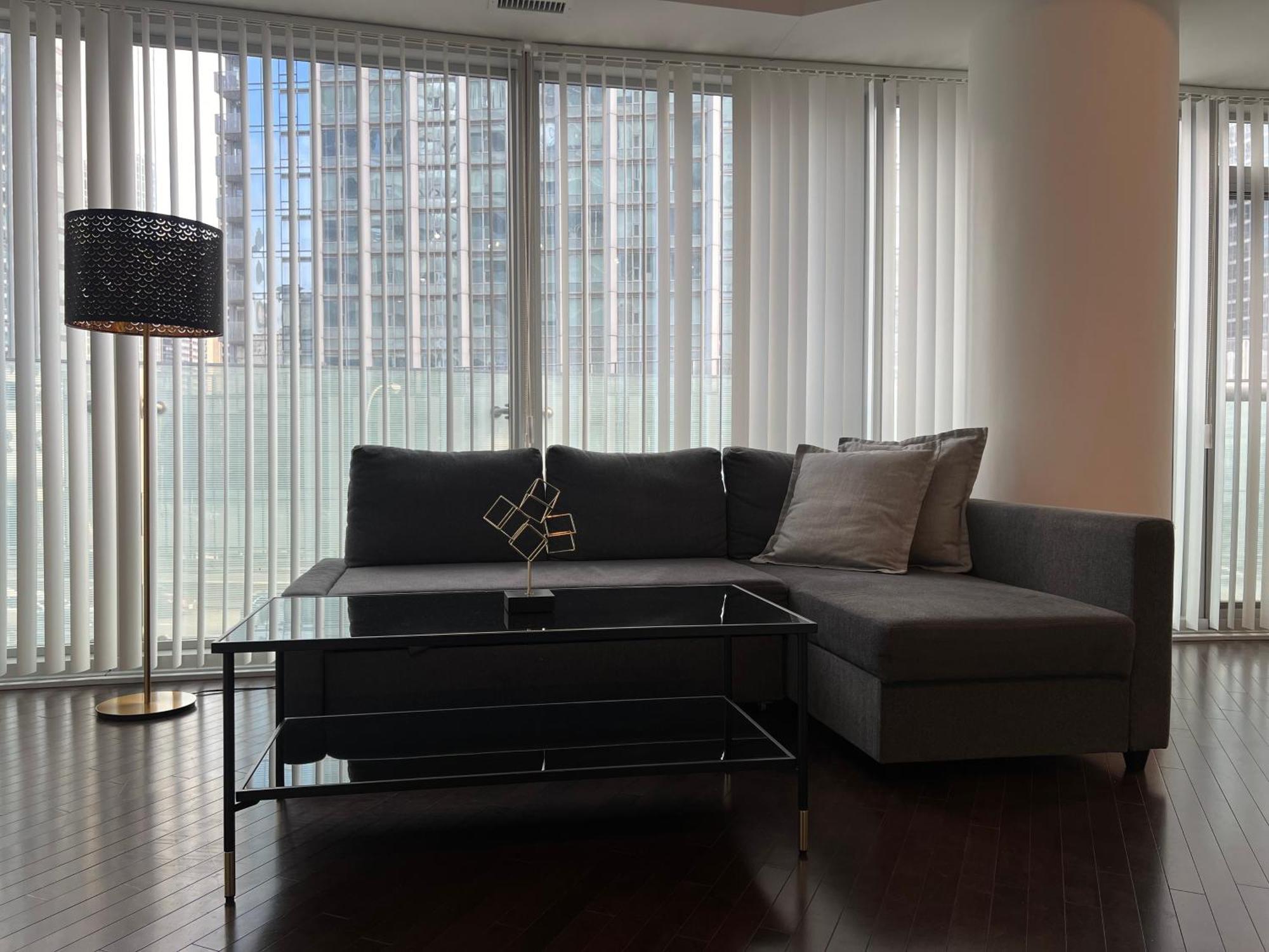 Grand Royal Suites Toronto Exterior photo