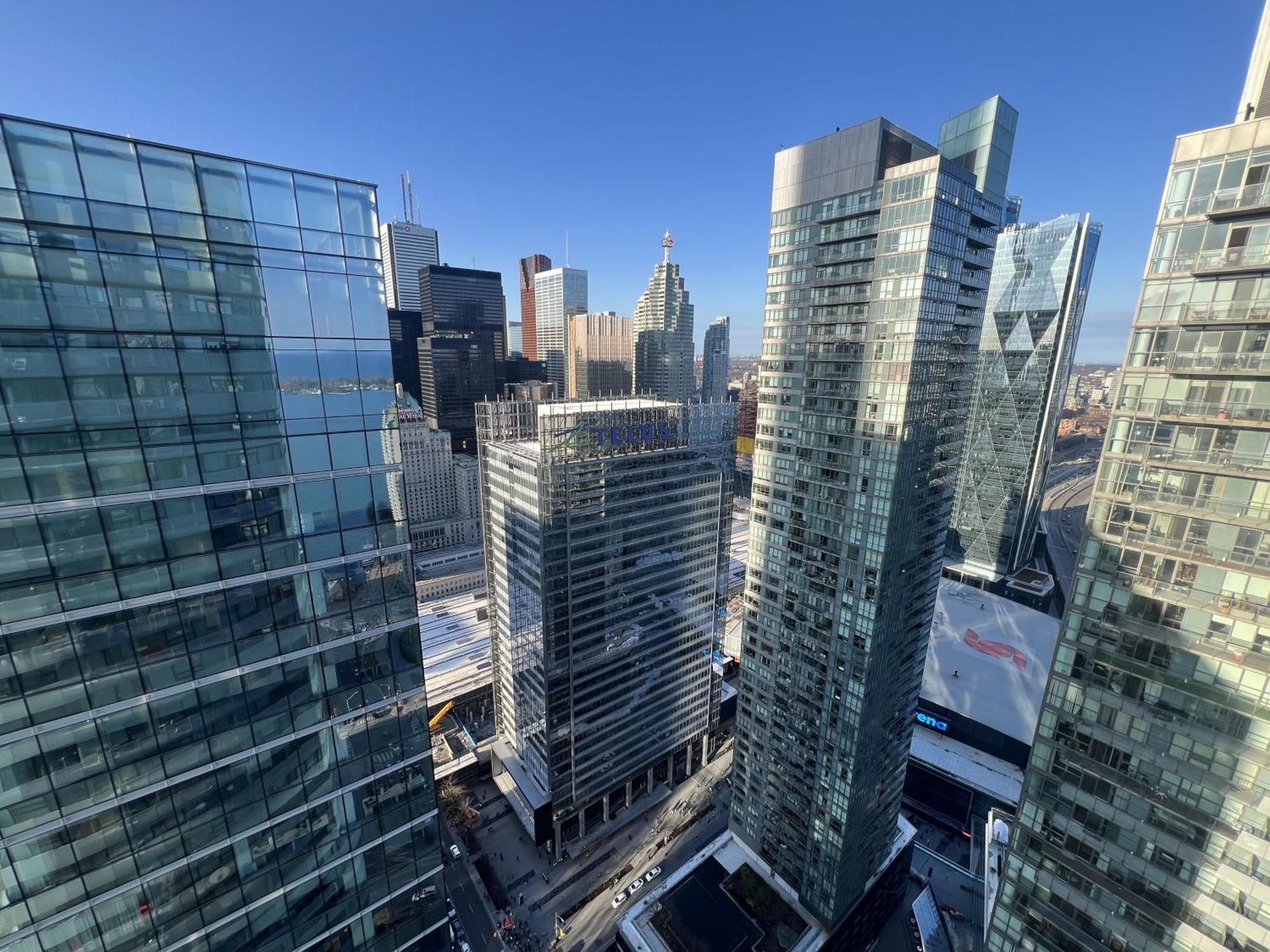 Grand Royal Suites Toronto Exterior photo