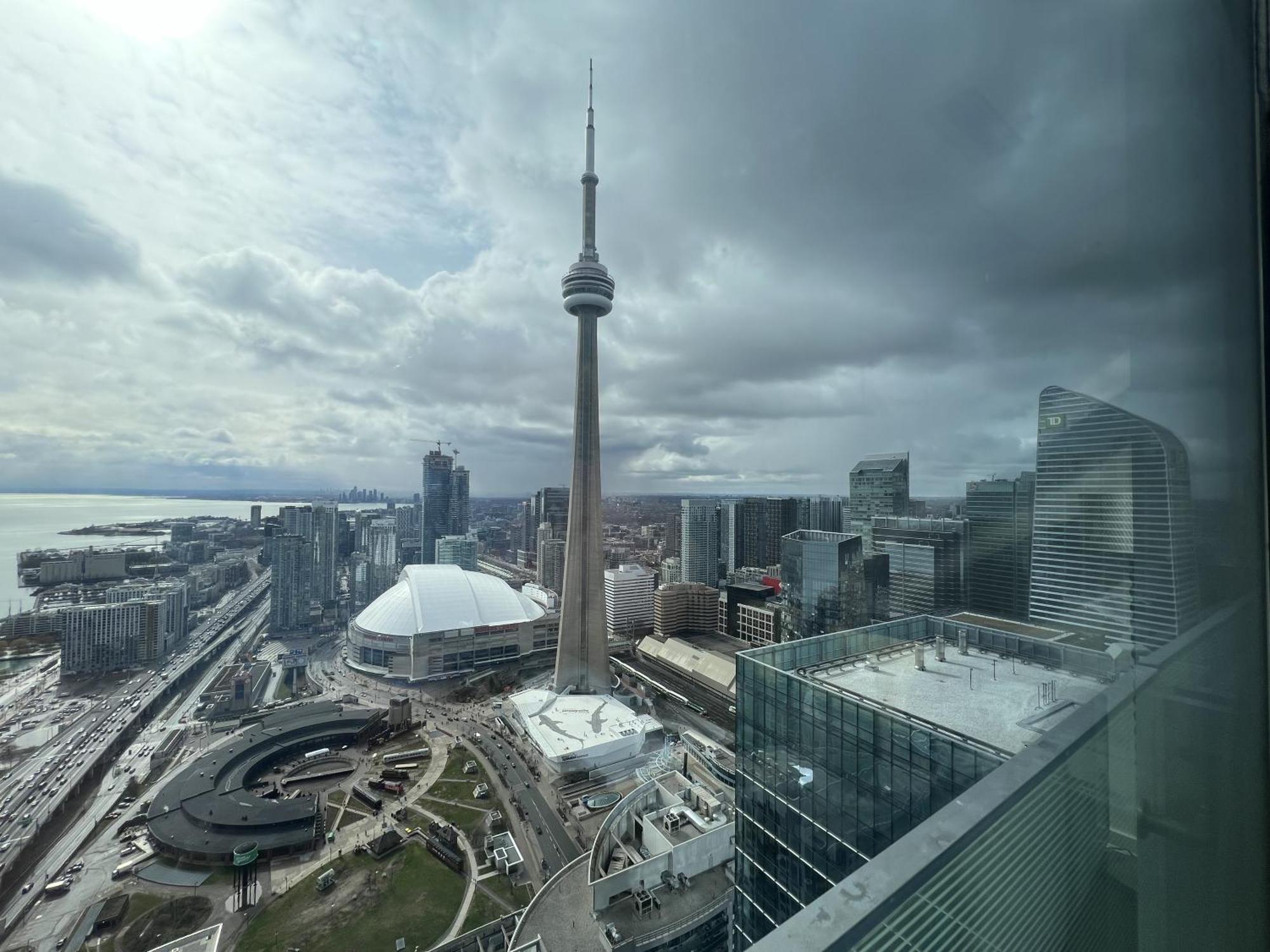 Grand Royal Suites Toronto Exterior photo